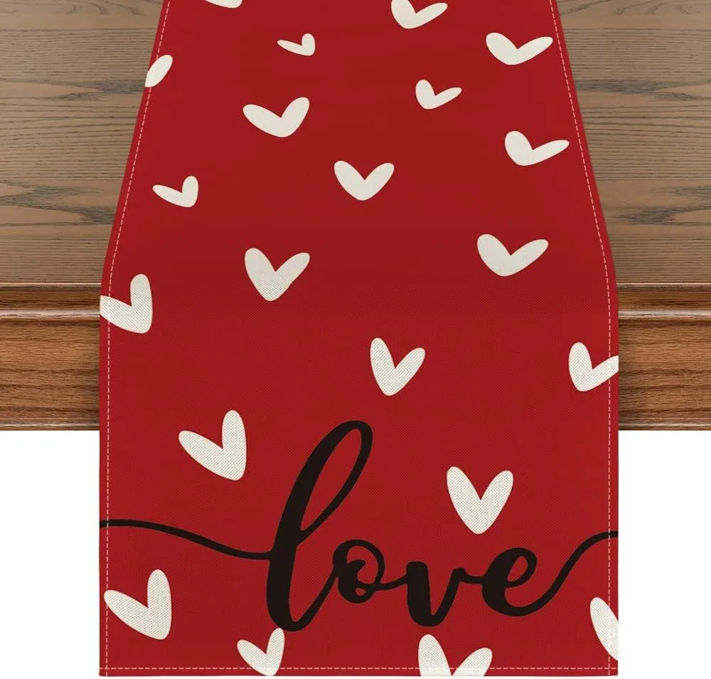 Chemin de Table Saint-Valentin en Lin Eucalyptus &amp; Cœurs d’Amourrouge