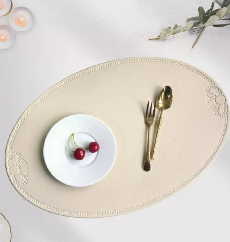 Un set de table en cuir rétro imperméable
