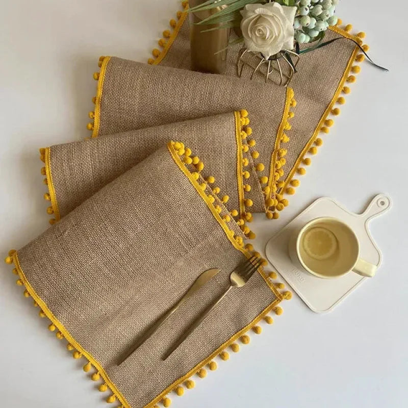 chemin de table en jute colorés jaune