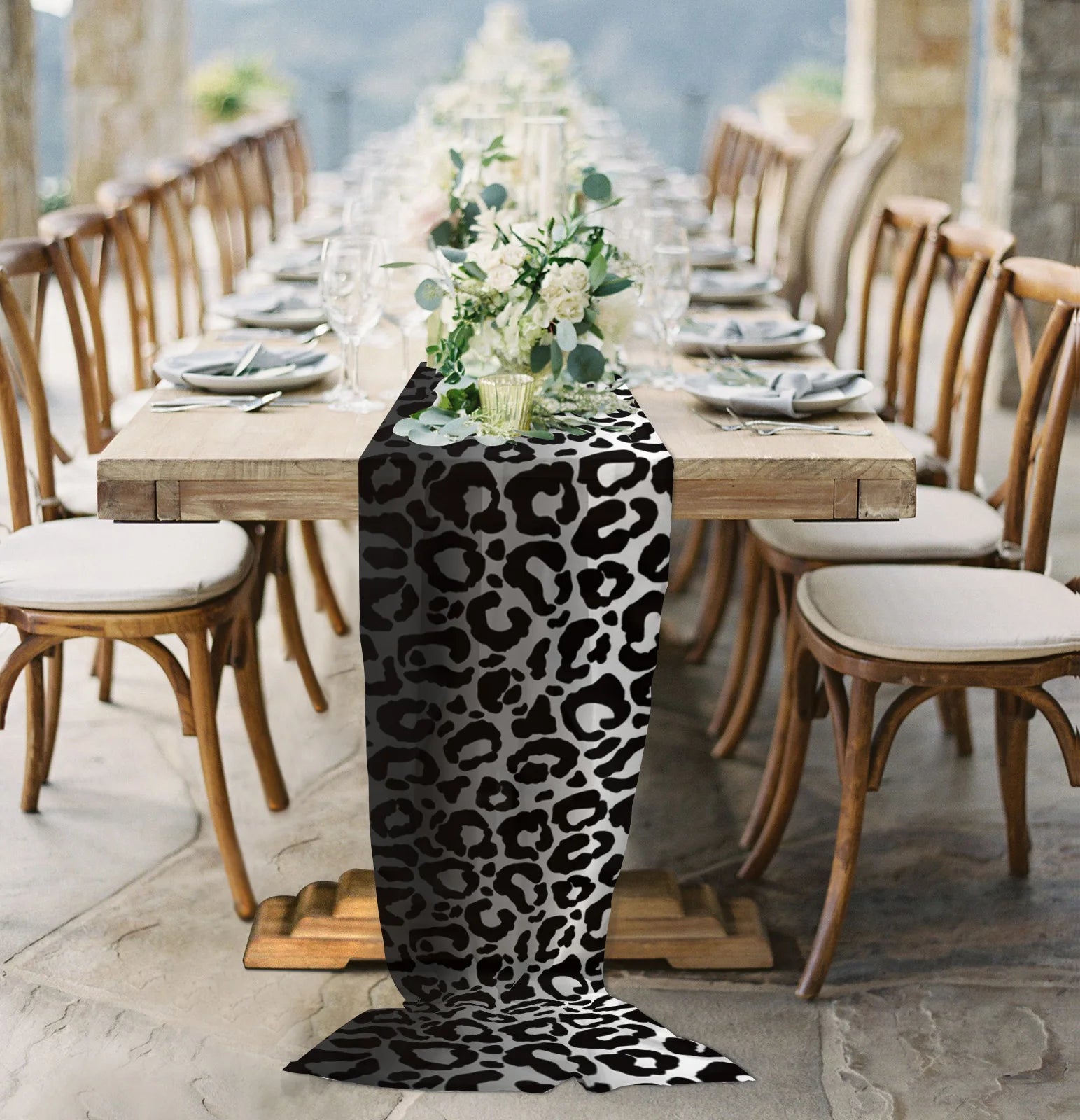 chemin de table leopard degrade noir