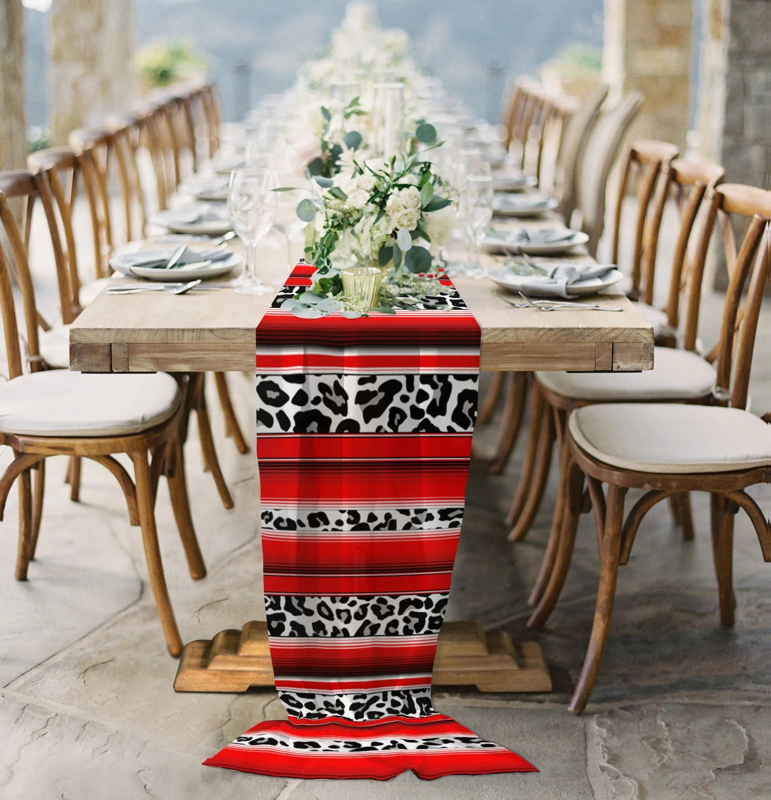 chemin de table leopard et rayures rouges