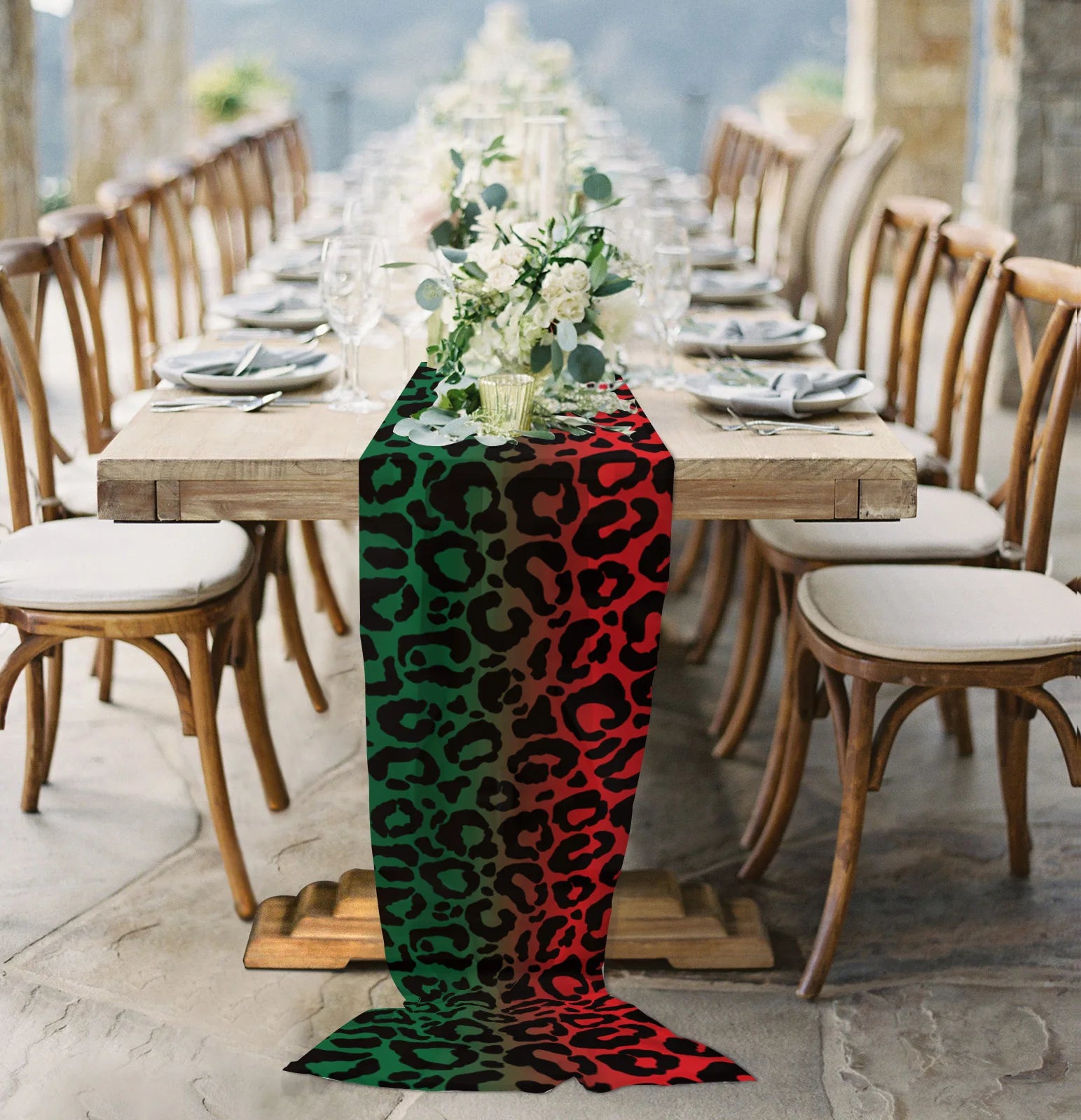 chemin de table leopard rouge et vert